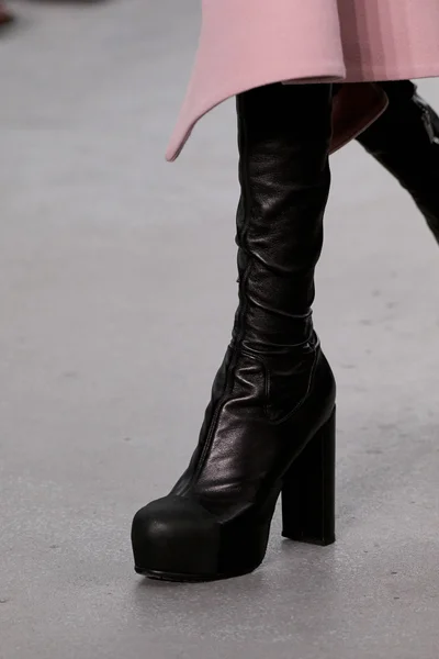 Look 33